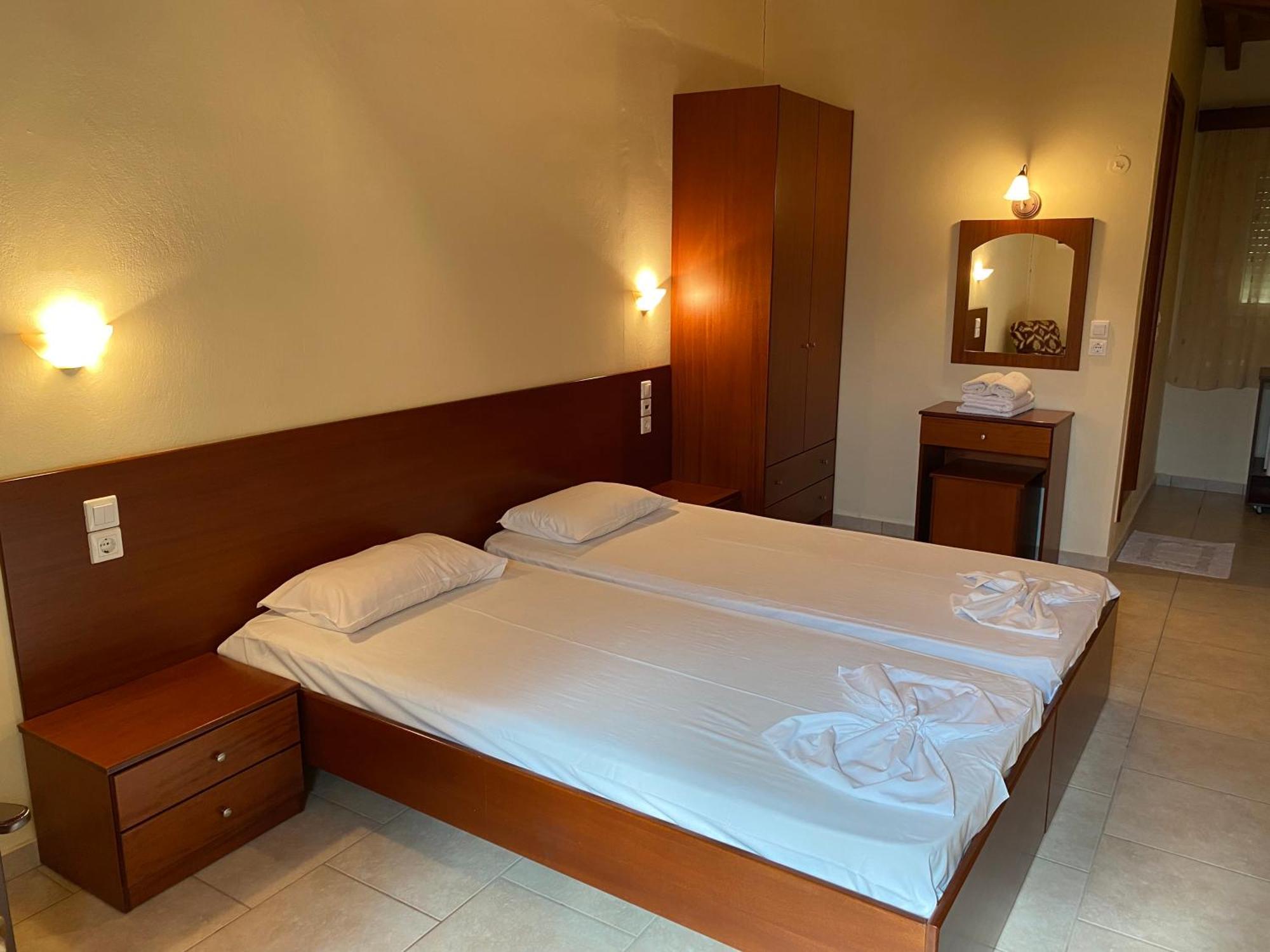 Pension Romantika มาตาลา ภายนอก รูปภาพ